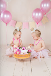 Lieblingsbild Babyfoto Hanna Helena cakesmash 1