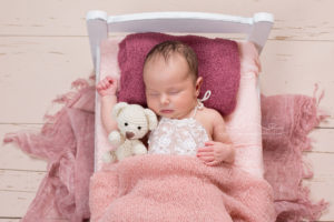 Melina Lieblingsbild Babyfotos Graz Fotograf facebook Babybett