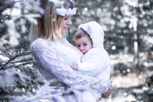 Lieblingsbild Babyfotos Babyfotografin Graz Stillfotos Stillshooting stillende Mutter