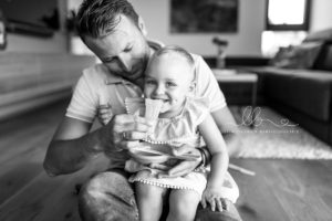 Lieblingsbild Babyfotos Graz Familienfotos Familyshooting Homestory Familienbilder Stolz Babyfotografin Graz Steiermark 20