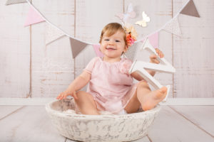 Lieblingsbild Babyfotos Graz cakesmash Marina Babyfotografin Marie