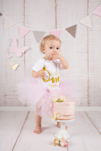 Lieblingsbild Babyfotos Graz cakesmash Valentina Tortenschlacht