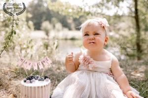 Lieblingsbild Babyfotos Graz cakesmash babyphotoawards Stolz Babyfotografin Steiermark