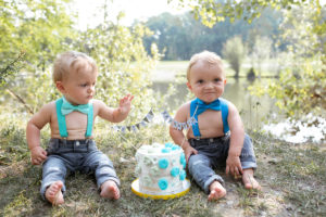 Lieblingsbild Babyfotos Graz cakesmash Valentin Konstantin 1 von 14