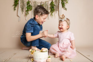 Lieblingsbild Babyfotografie Graz Cakesmash Hannah 10 von 13