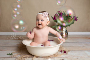 Lieblingsbild Babyfotos Graz Badetag Katharina 2 von 7