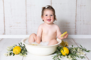 Lieblingsbild Babyfotos Graz Zitronenbad Sophia 1