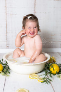 Lieblingsbild Babyfotos Graz Zitronenbad Sophia 6