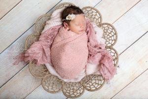Lieblingsbild Babyfotos Graz newbornshooting Greta Rosa 5 von 21