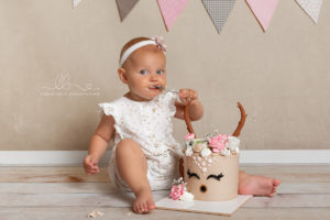 Lieblingsbild Babyfotos Graz cakesmash Liliana 8 von 12