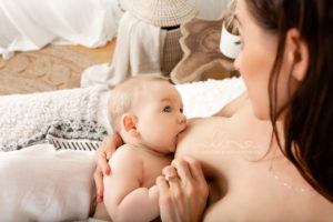 Lieblingsbild Graz Stillfotos Erika Beautyretusche Babyfotografin Stolz Tanja