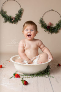 Lieblingsbild Babyfotos Graz cakesmash Valentina Badeshooting Babyshooting Steiermark