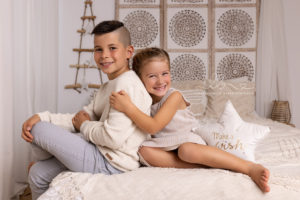 Lieblingsbild Babyfotos Graz Weihnachten Weihnachtsfotos 2021 Familienfotos Kinderfotos xmasminis 3