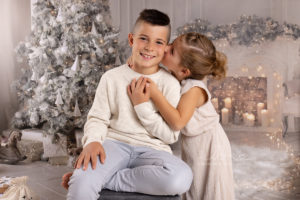 Lieblingsbild Babyfotos Graz Weihnachten Weihnachtsfotos 2021 Familienfotos Kinderfotos xmasminis 7