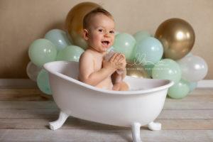 Lieblingsbild Babyfotos Graz cakesmash Babybadewanne Babybadetag Baby