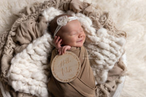 Lieblingsbild Babyfotos newbornshooting Neugeborenenfotos Babyfotografin Stolz Steiermark Graz 1