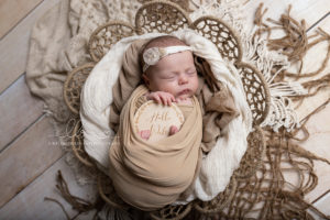 Lieblingsbild Babyfotos newbornshooting Neugeborenenfotos Babyfotografin Stolz Steiermark Graz 10