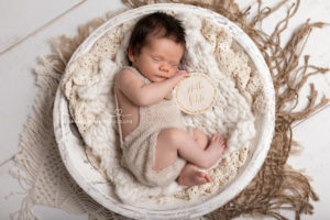 Lieblingsbild Babyfotos newbornshooting Neugeborenenfotos Babyfotografin Stolz Steiermark Graz 12