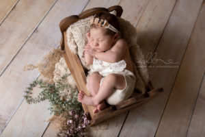 Lieblingsbild Babyfotos newbornshooting Neugeborenenfotos Babyfotografin Stolz Steiermark Graz 14