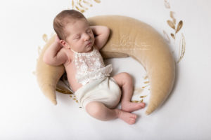 Lieblingsbild Babyfotos newbornshooting Neugeborenenfotos Babyfotografin Stolz Steiermark Graz 16