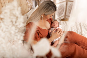 Lieblingsbild Babyfotos newbornshooting Neugeborenenfotos Babyfotografin Stolz Steiermark Graz 17