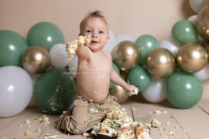 Lieblingsbild Babyfotos Graz cakesmash Nino 12 von 15web