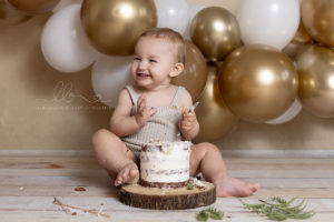 Lieblingsbild Babyfotos Graz cakesmash Lio 10 von 15