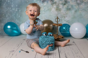 Lieblingsbild Babyfotos Graz cakesmash Matteo 10 von 17 Kopie
