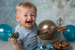 Lieblingsbild Babyfotos Graz cakesmash Matteo 11 von 17 Kopie