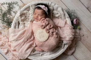 Lieblingsbild Babyfotos Graz Neugeborenenfotos newborn Babyfotografin Steiermark Rozerin 1 von 21