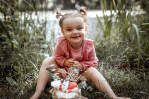 Lieblingsbild Babyfotografie Graz cakesmash Ronja 2022 3 von 15