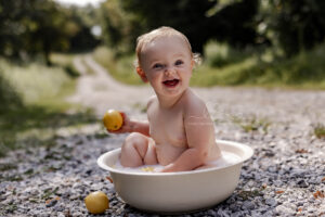 Lieblingsbild Babyfotos Graz cakesmash Ronja 14 von 22